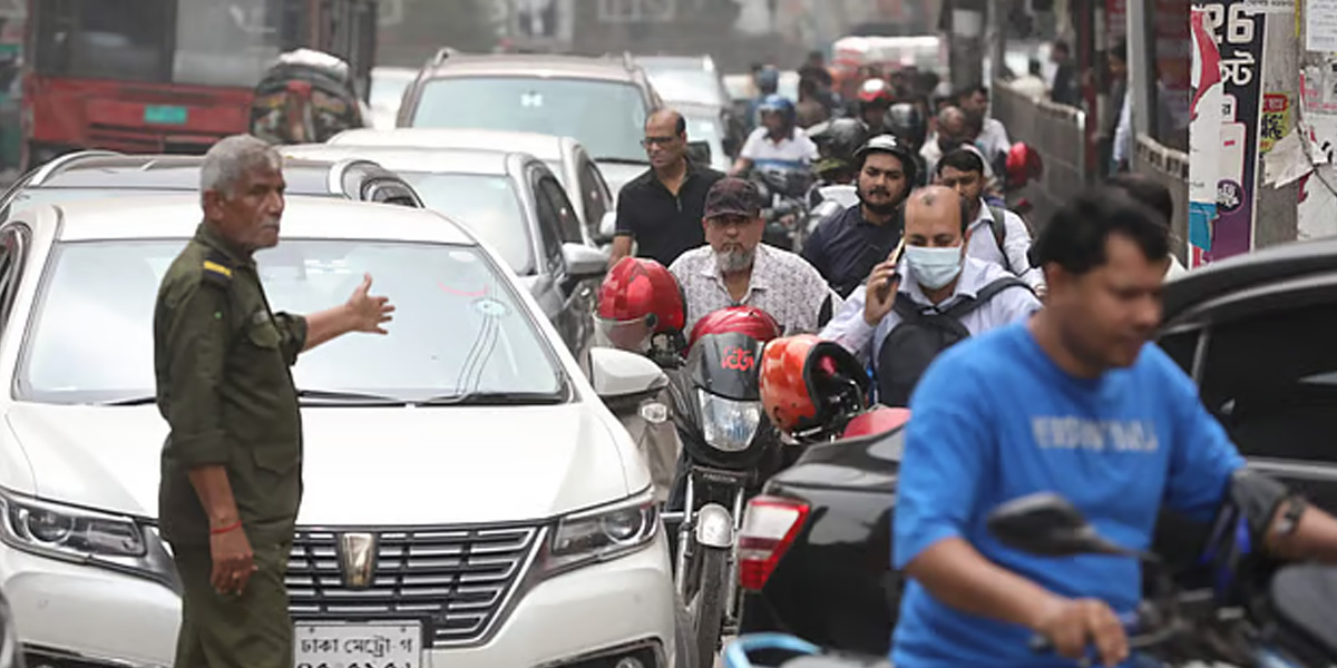 অন্তহীন' অপেক্ষার তেলের লাইন | The Daily Adin