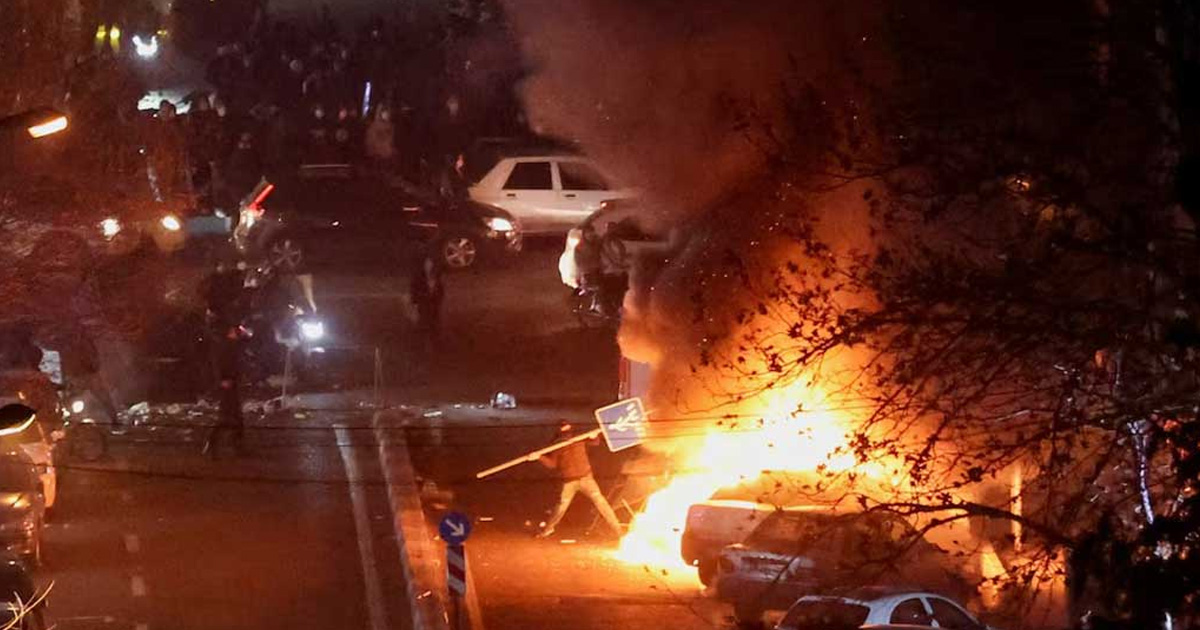 ইরানে বিক্ষোভ-সহিংসতায় নিহত বেড়ে ২৫৭১